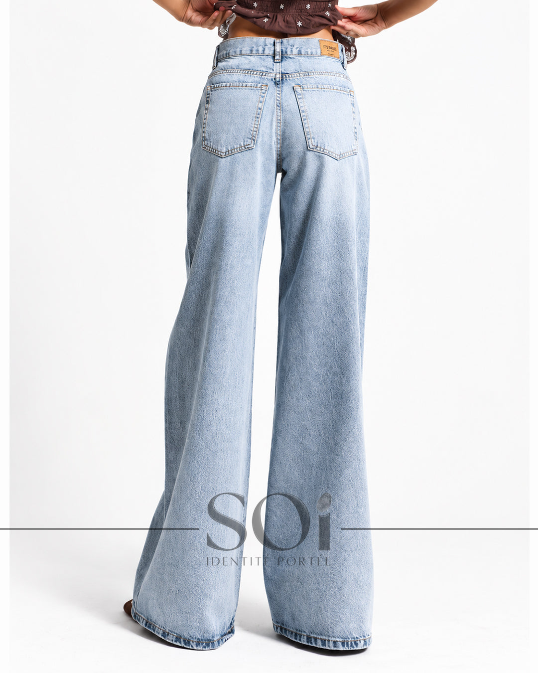 Wide-leg jeans