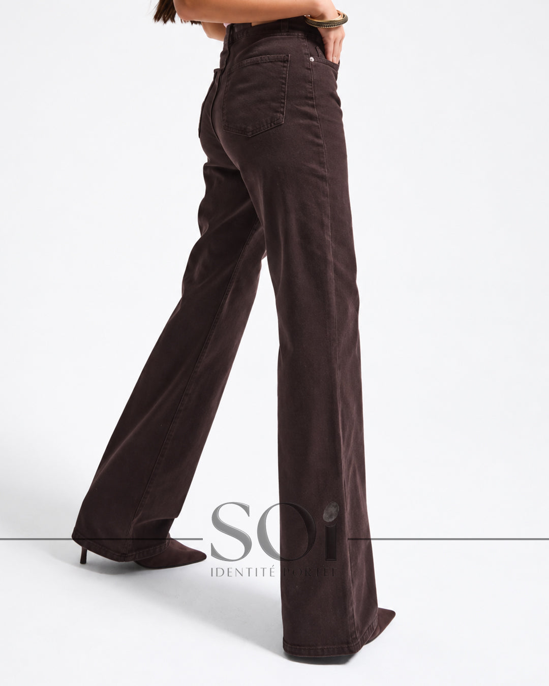 Straight-leg Jeans